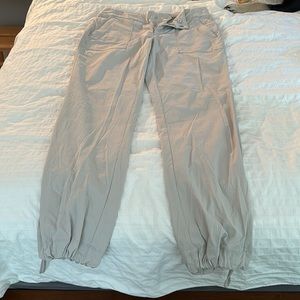 NWOT Athleta Trekkie Hike Pant
